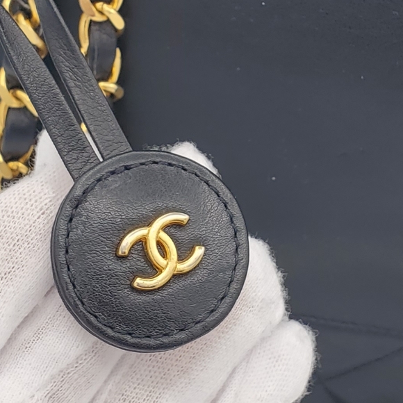 ๐ SOLD ๐ Chanel Quilted Matelasse Lambskin Tote Bag - Picture 12 of 17